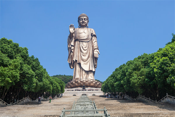 無錫戰(zhàn)略咨詢公司如何幫企業(yè)突破增長瓶頸，實現(xiàn)逆勢突圍？